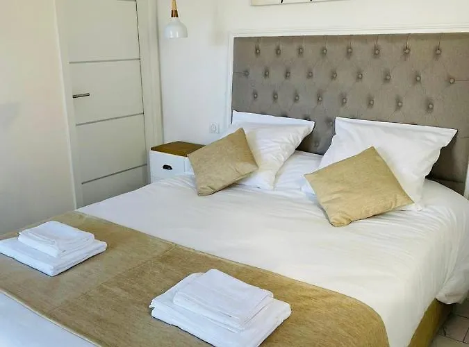 A Casa Di Jo 3* 칼렌자나